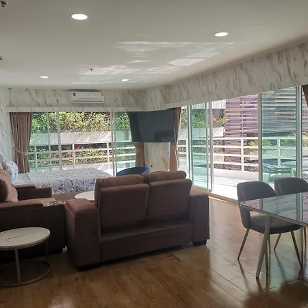 View Talay6 By Blue Ocean Suite Pattaya Exterior photo