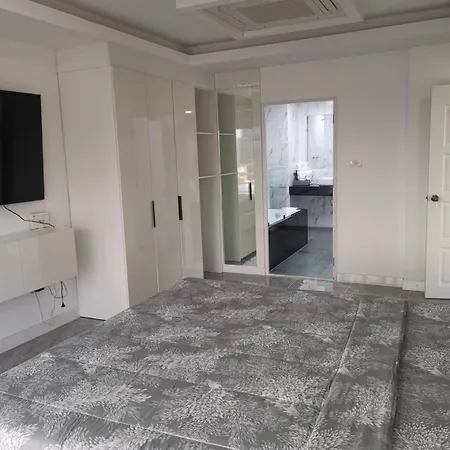View Talay6 By Blue Ocean Suite Pattaya Exterior photo