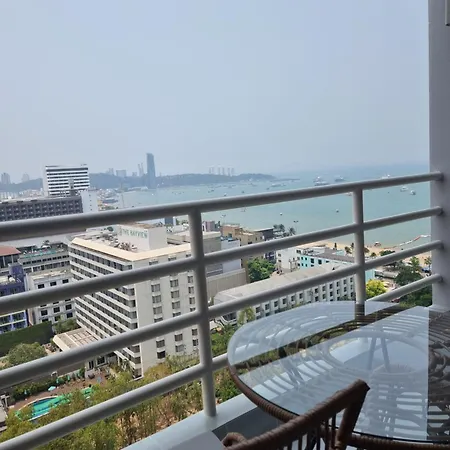 View Talay6 By Blue Ocean Suite Pattaya Room photo