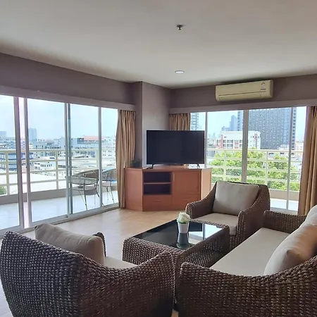 View Talay6 By Blue Ocean Suite Pattaya Room photo