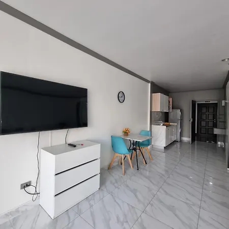 View Talay6 By Blue Ocean Suite Pattaya Room photo