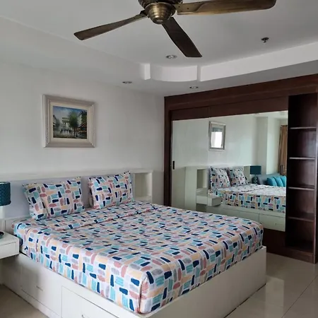 View Talay6 By Blue Ocean Suite Pattaya Room photo