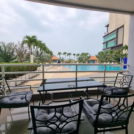 View Talay6 By Blue Ocean Suite Pattaya Room photo