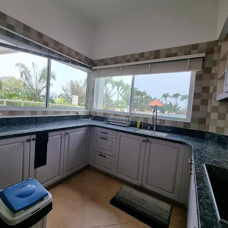 View Talay6 By Blue Ocean Suite Pattaya Room photo