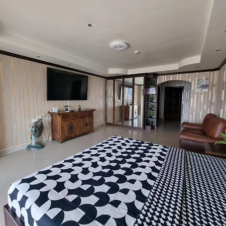 View Talay6 By Blue Ocean Suite Pattaya Room photo