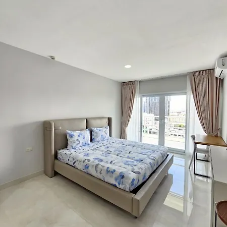 View Talay6 By Blue Ocean Suite Pattaya Exterior photo
